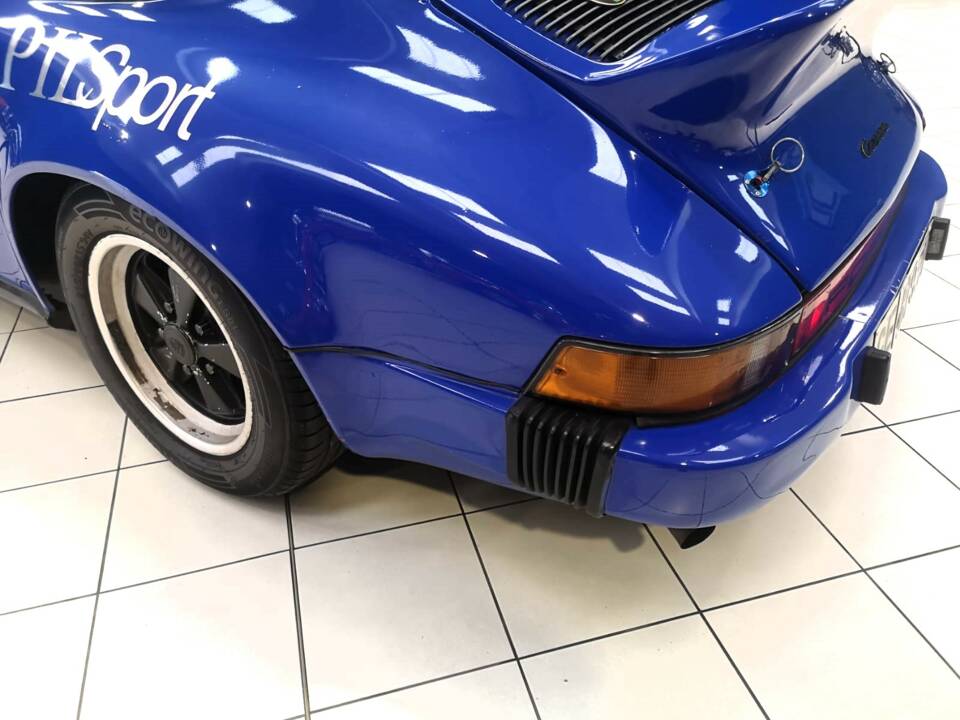 Image 20/47 of Porsche 911 Carrera 2.7 (1974)