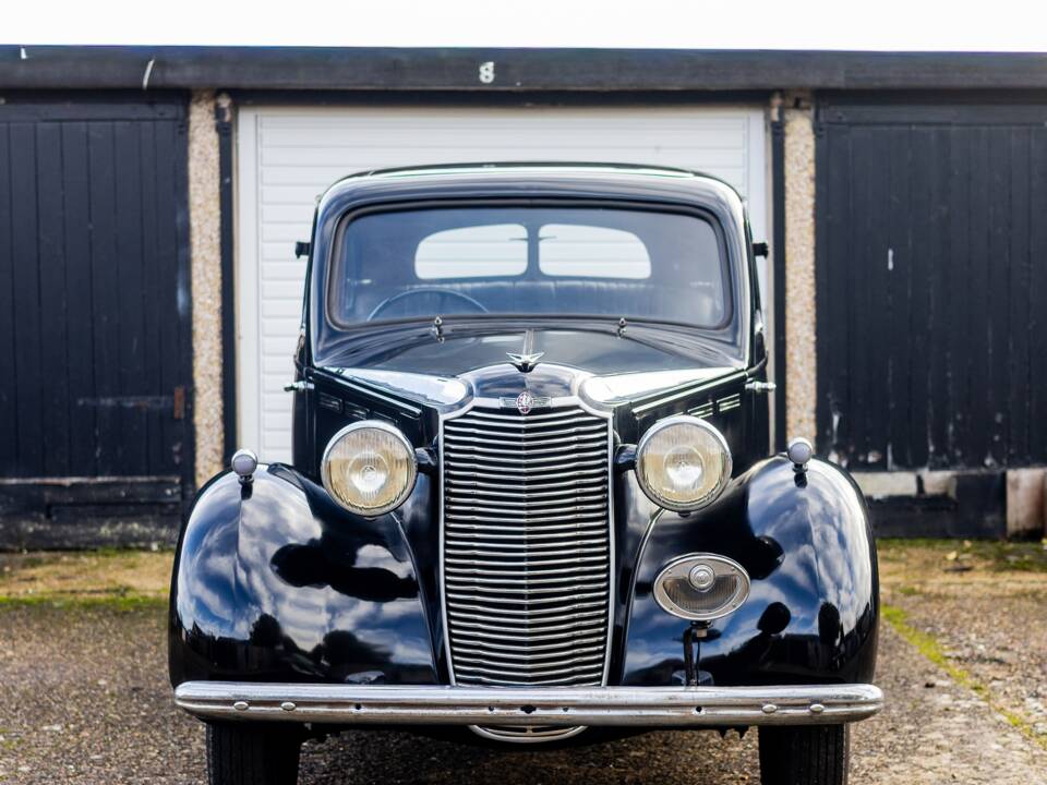 Imagen 10/50 de Vauxhall 14-6 (1947)