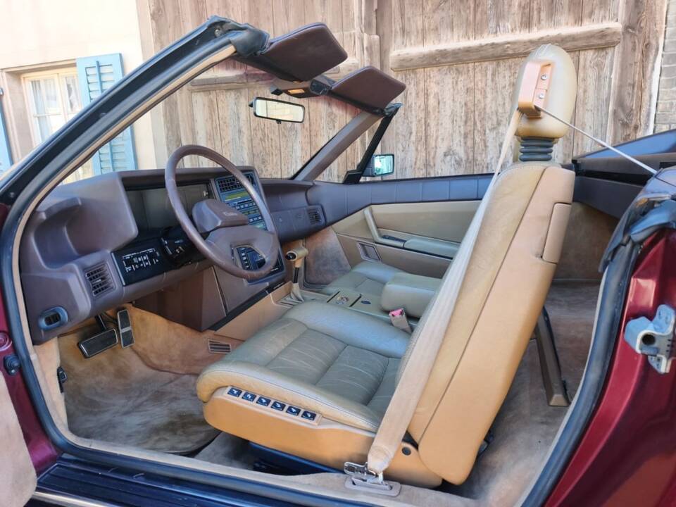 Bild 10/31 von Cadillac Allanté (1989)