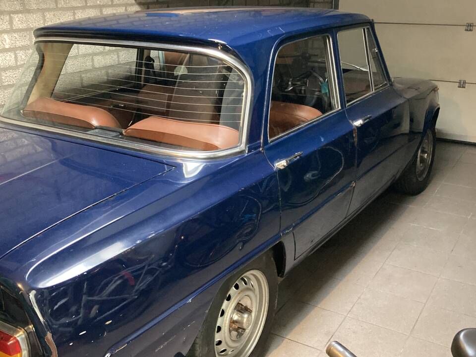 Bild 6/17 von Alfa Romeo Giulia 1.6 Super (1974)
