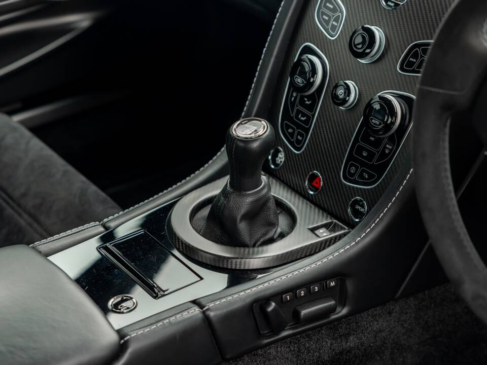 Image 7/65 de Aston Martin Vantage GT8 (2017)