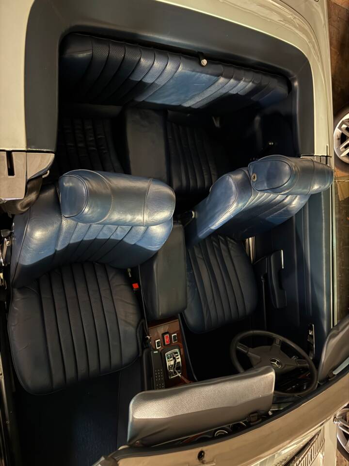 Image 8/18 of Mercedes-Benz 350 SL (1971)