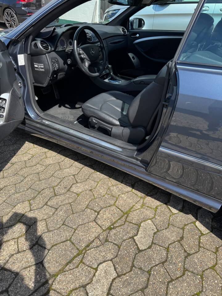 Image 6/6 of Mercedes-Benz CLK 320 CDI (2006)