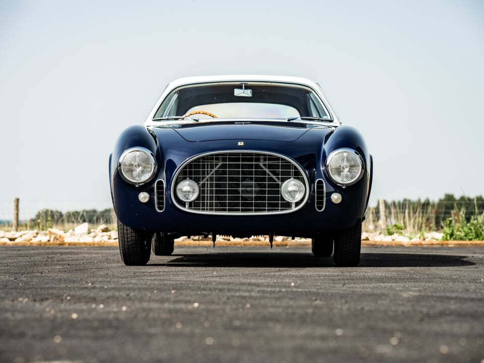 Image 52/61 of Ferrari 225 S (1952)