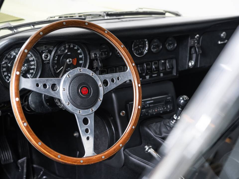 Imagen 13/40 de Jaguar E-Type (2+2) (1970)
