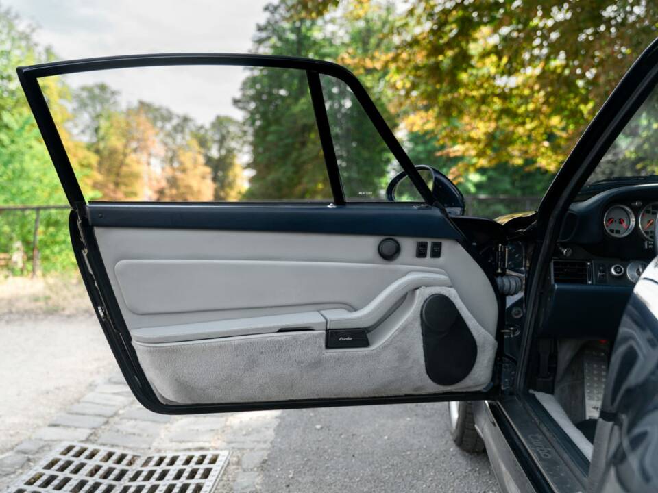 Bild 35/50 von Porsche 911 Turbo (1995)