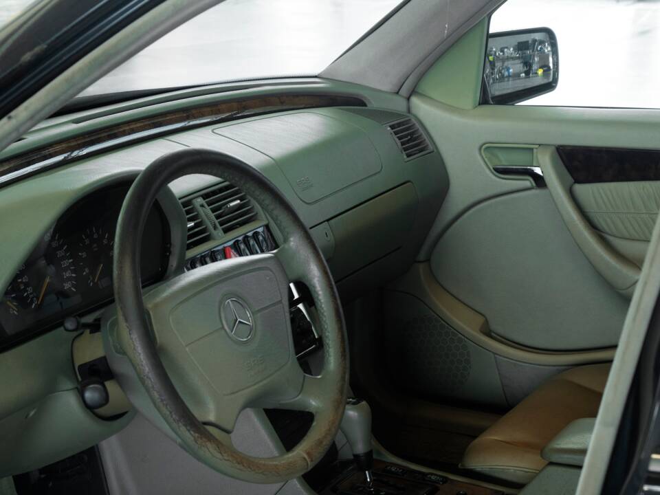 Bild 20/45 von Mercedes-Benz C 230 Kompressor T (1999)