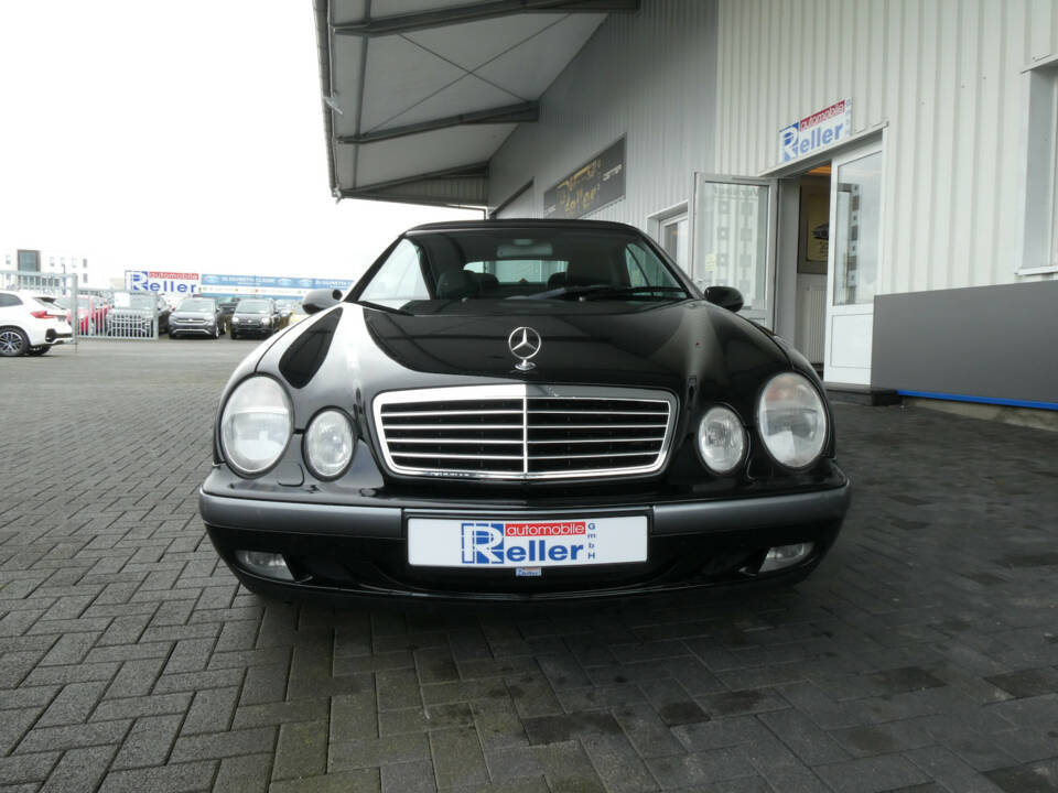 Bild 2/16 von Mercedes-Benz CLK 320 (1999)