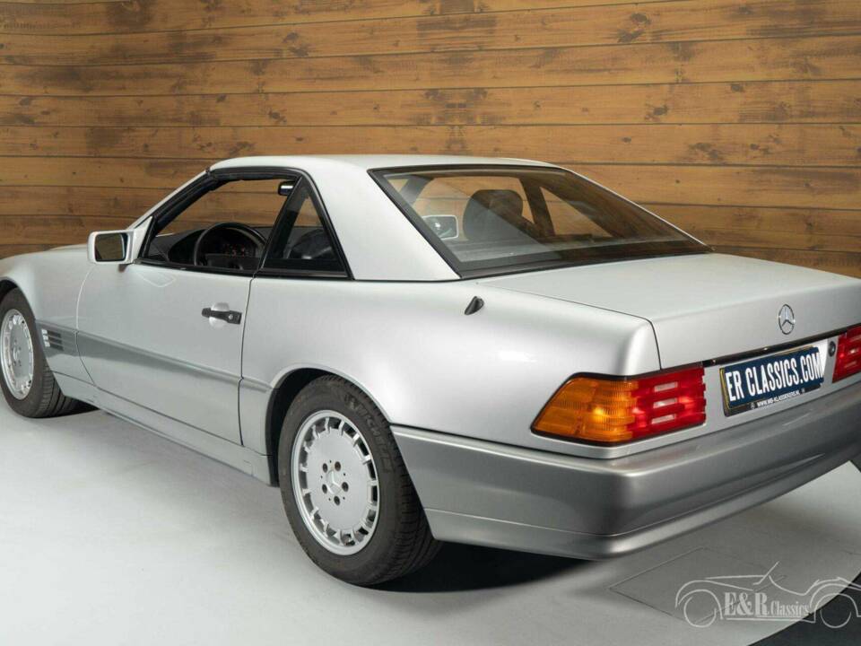 Image 14/19 de Mercedes-Benz 300 SL (1990)