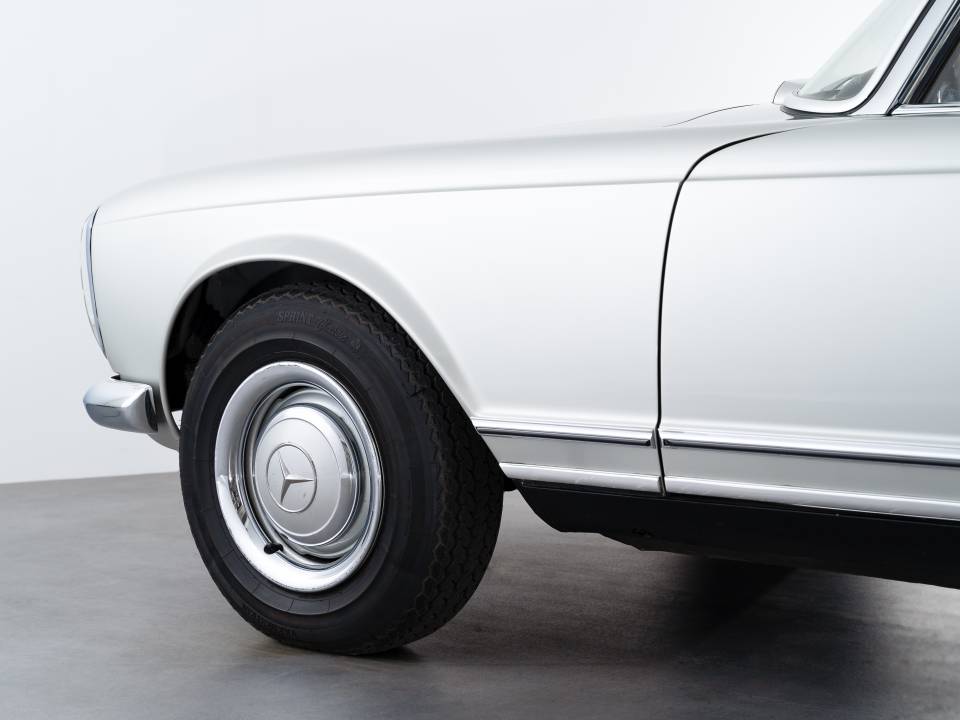 Image 8/14 de Mercedes-Benz 230 SL (1965)
