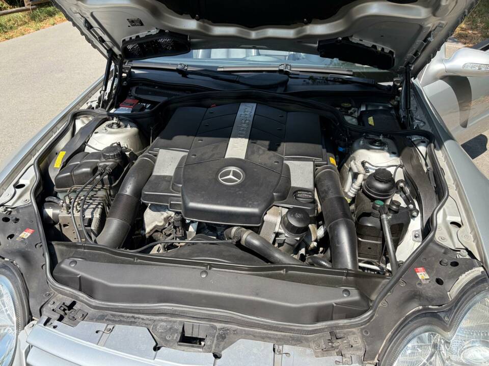 Imagen 15/15 de Mercedes-Benz SL 500 (2001)