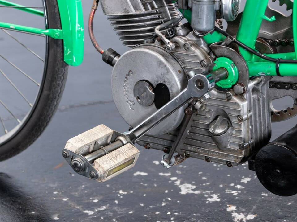 Image 32/47 of Ducati Cucciolo (1948)