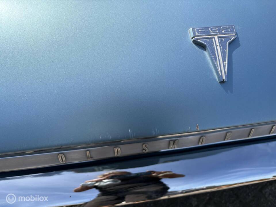 Image 44/49 of Oldsmobile F-85 Jetfire (1962)