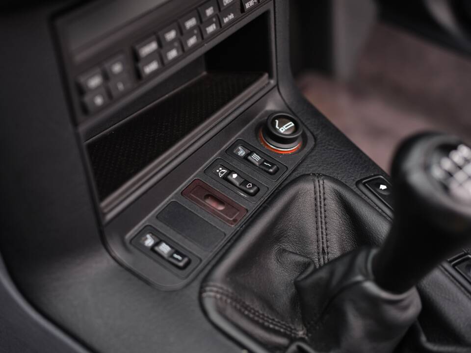 Image 29/50 de BMW 328i (1995)