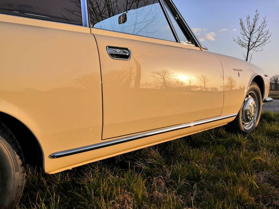 Image 23/29 of Alfa Romeo 2600 Sprint (1966)