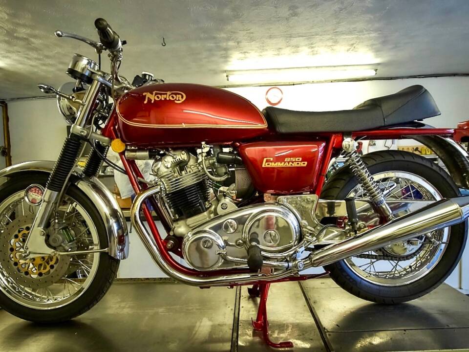 Image 3/4 of Norton DUMMY (1974)