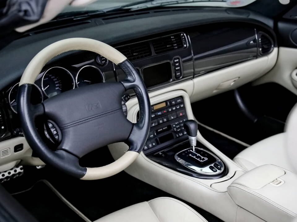 Bild 7/15 von Jaguar XKR (2005)
