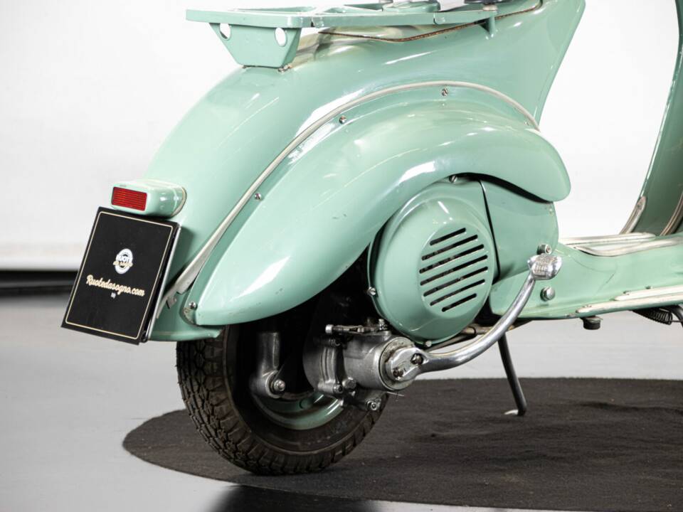 Immagine 9/50 di Piaggio Vespa 125 (1953)