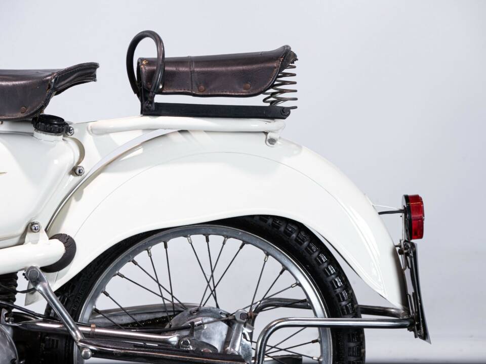 Immagine 13/17 di Aermacchi Zeffiro 125 (1956)