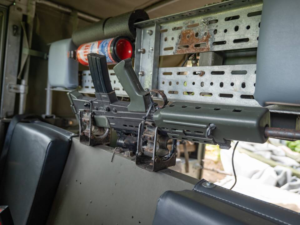 Image 18/50 de Land Rover 88 (1974)