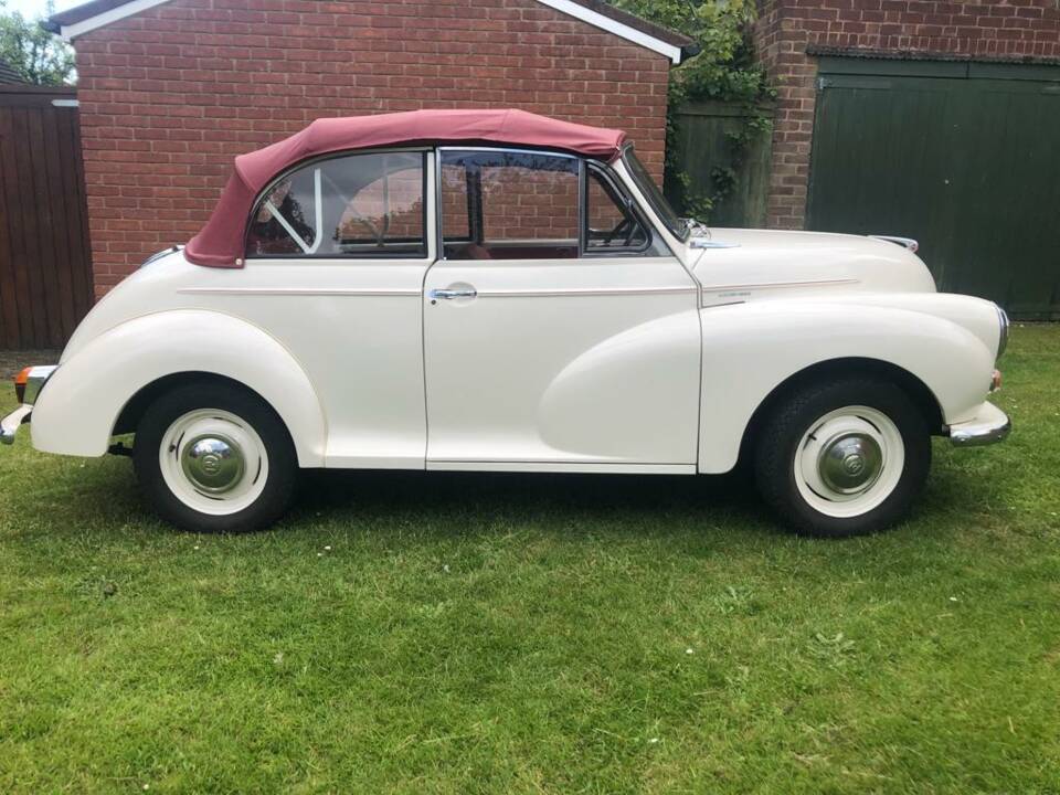 Image 1/11 of Morris Minor 1000 (1970)