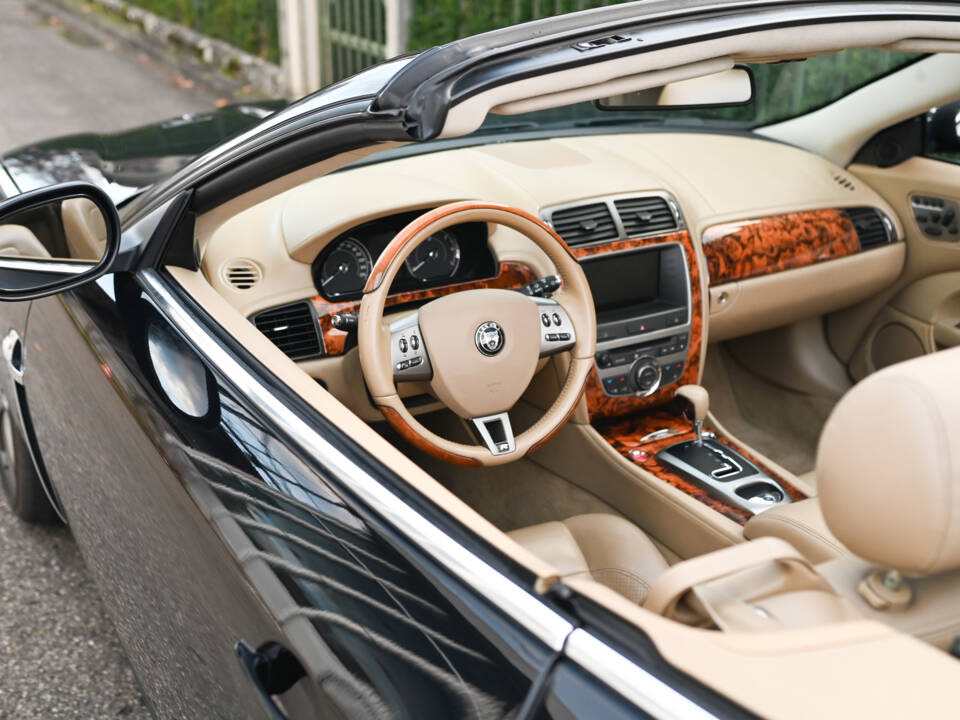 Imagen 28/43 de Jaguar XKR (2007)