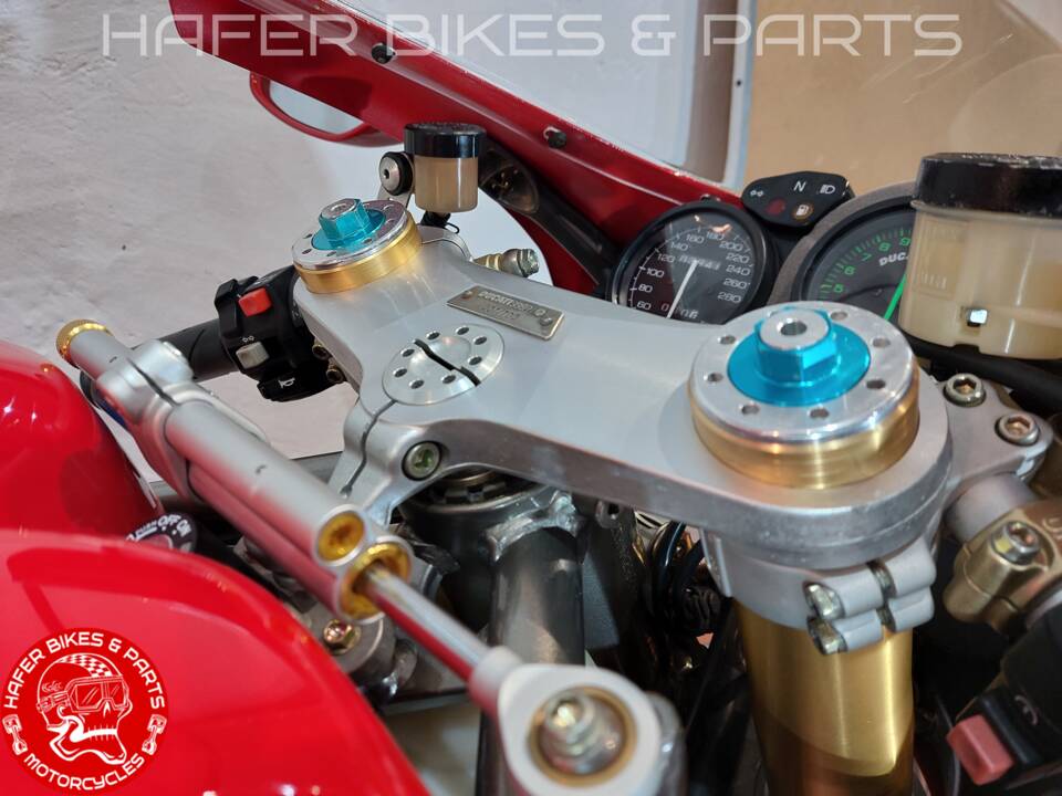 Immagine 20/40 di Ducati DUMMY (2002)