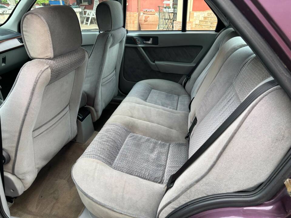 Image 13/18 of Alfa Romeo 155 Twin Spark 2.0 (1993)