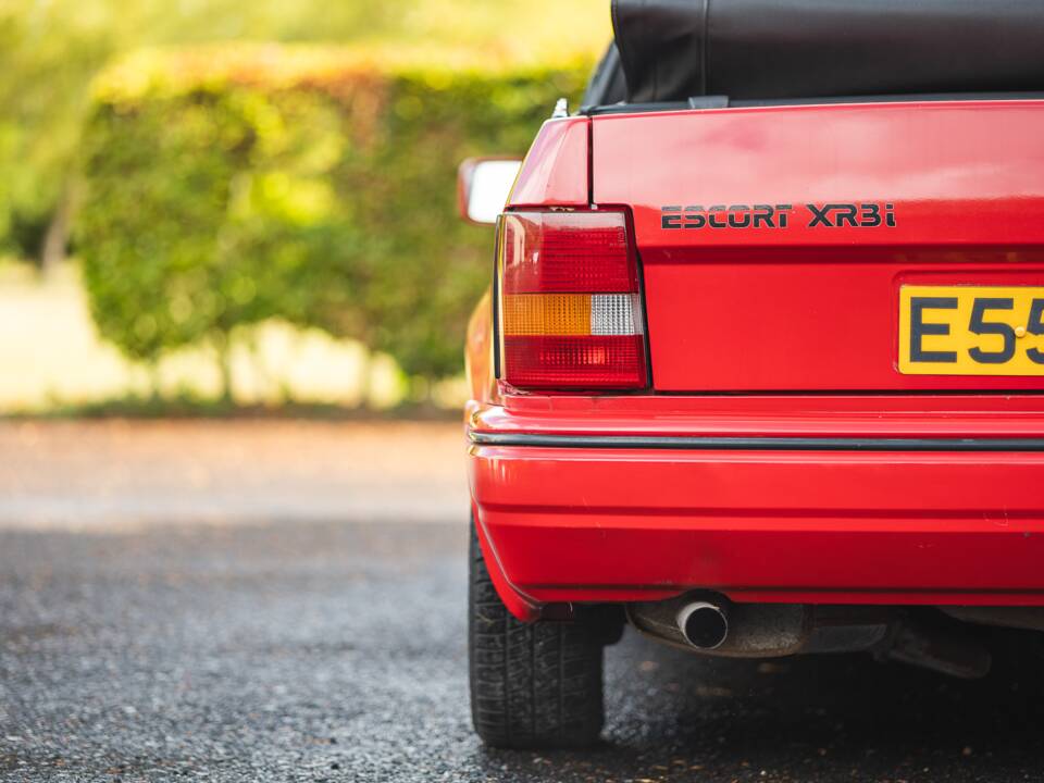 Immagine 21/50 di Ford Escort IV XR3i (1987)