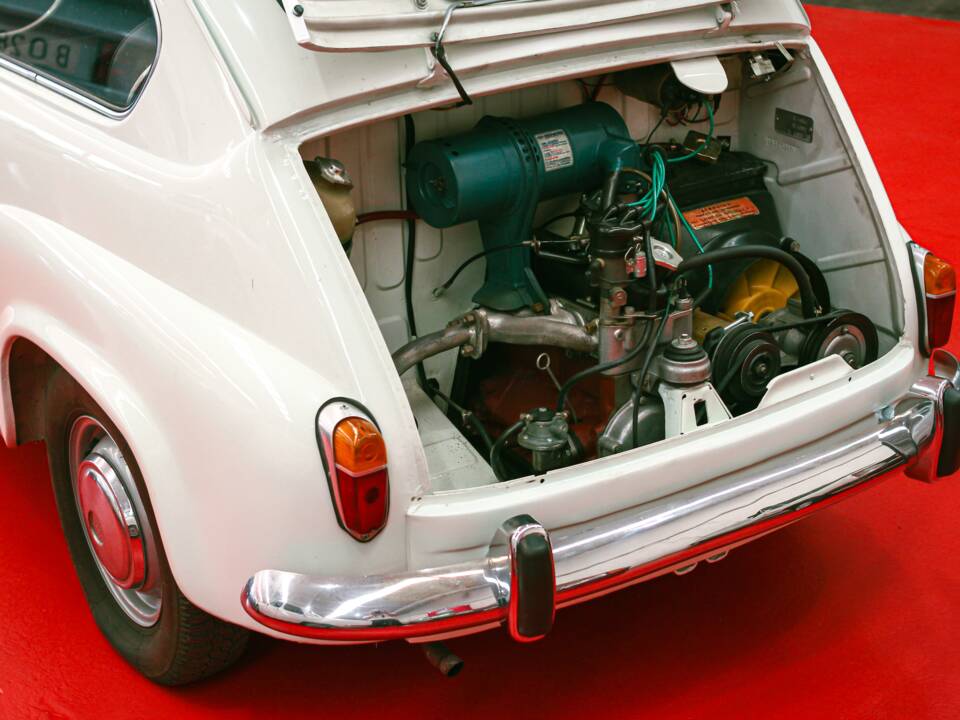 Image 32/32 of SEAT 600 D (1968)