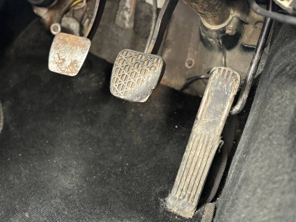 Image 27/132 of Mercedes-Benz 220 SE b (1963)