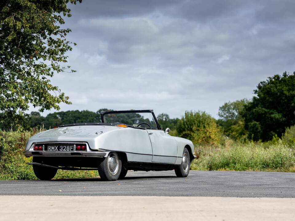 Bild 18/50 von Citroën ID 19 Break (1967)