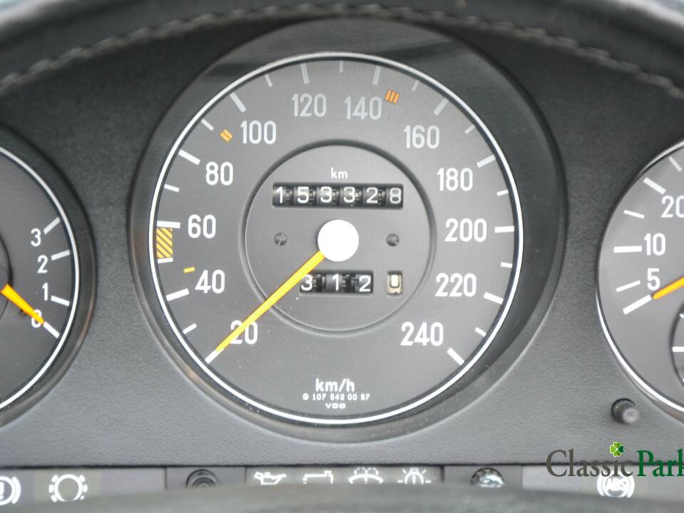 Image 48/50 of Mercedes-Benz 300 SL (1986)