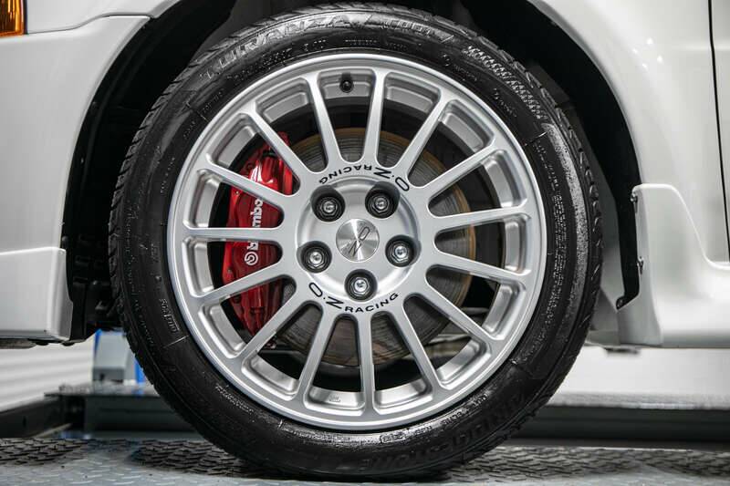 Image 18/50 of Mitsubishi Lancer Evolution V (1999)