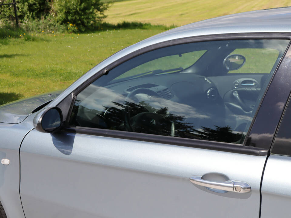 Bild 27/50 von Alfa Romeo 147 3.2 GTA (2005)