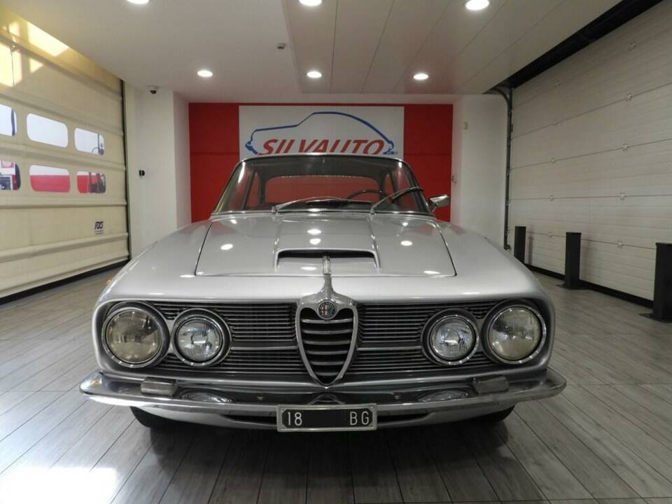Afbeelding 2/15 van Alfa Romeo 2600 Sprint (1964)