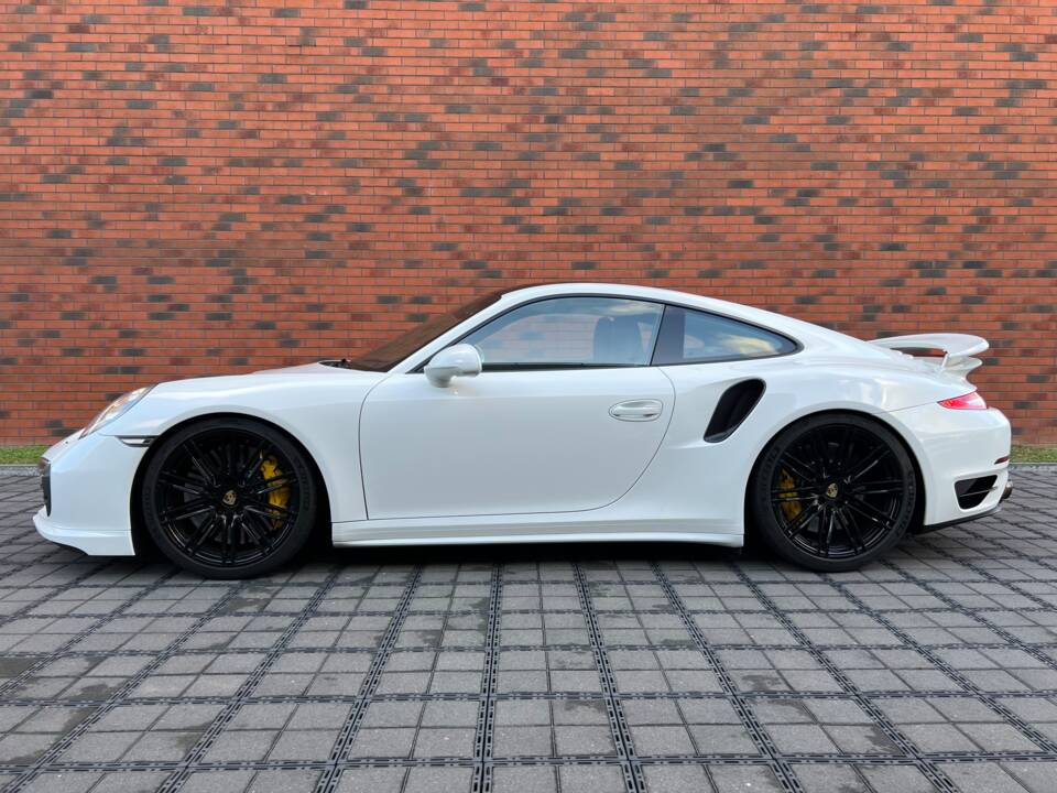 Image 3/27 of Porsche 911 Turbo S (2014)