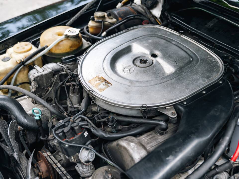 Image 5/30 de Mercedes-Benz 500 SL (1983)