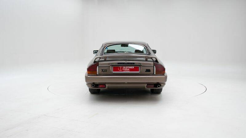 Image 7/15 of Jaguar XJ-S 3.6 (1985)
