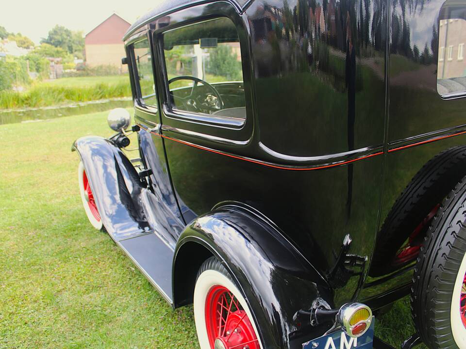 Image 6/55 of Ford Model A Tudor Sedan (1931)