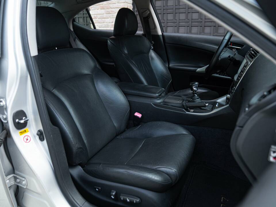 Afbeelding 22/50 van Lexus IS 220d (2006)