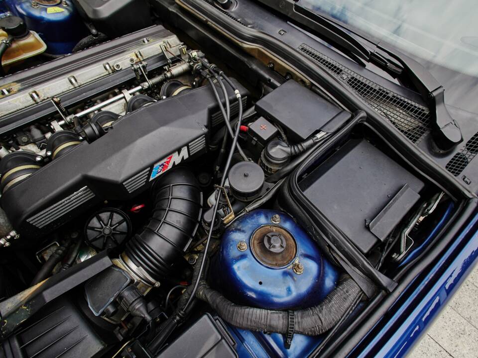 Immagine 38/74 di BMW M5 (1992)