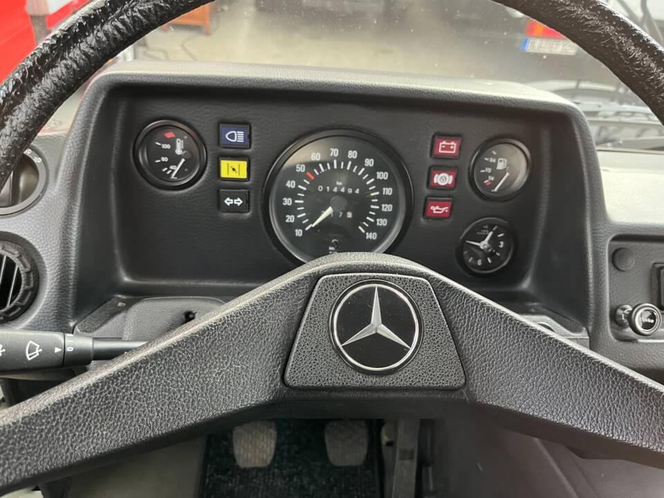 Image 15/27 of Mercedes-Benz T1 310 (1984)