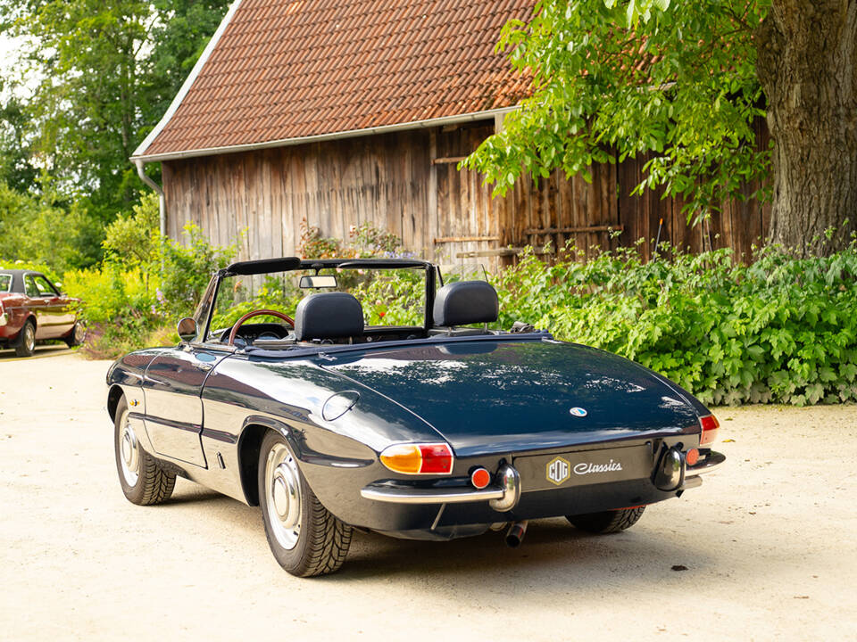 Image 13/83 de Alfa Romeo 1750 Spider Veloce (1969)