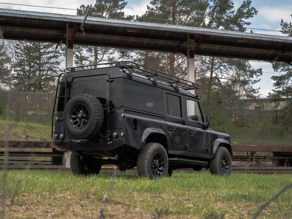 Image 26/41 of Land Rover Defender 110 (1992)