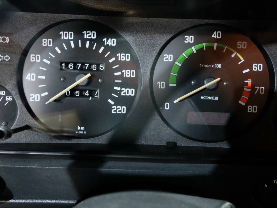 Bild 9/25 von BMW 323i (1983)