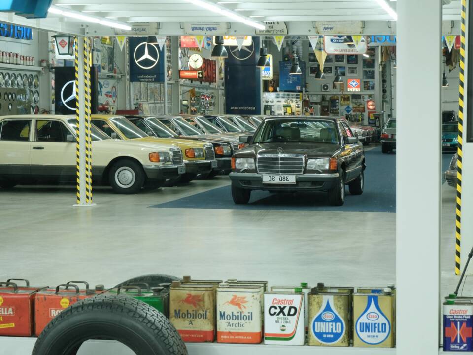 Bild 11/50 von Mercedes-Benz 380 SE (1984)
