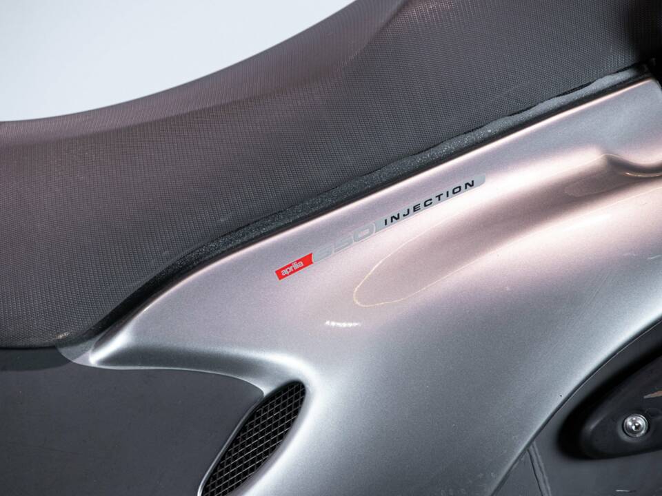 Immagine 16/50 di Aprilia DUMMY (2004)