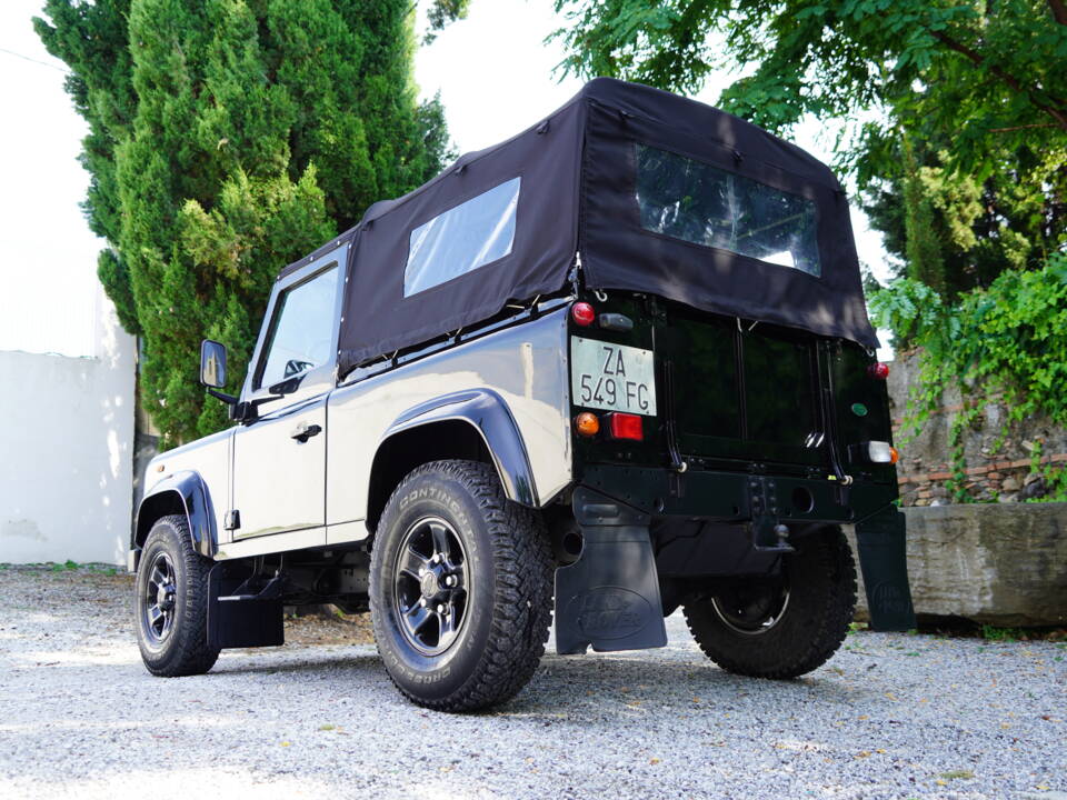 Bild 11/97 von Land Rover Defender 90 Td5 (2000)