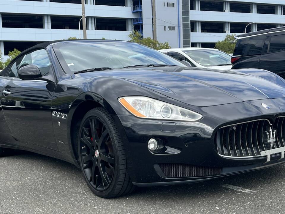 Image 1/42 de Maserati GranCabrio 4.7 (2010)